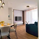 Nashi Garden Split With View & Parking Apartment *
