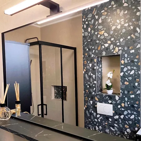Nashi Garden Split With View & Parking Apartment