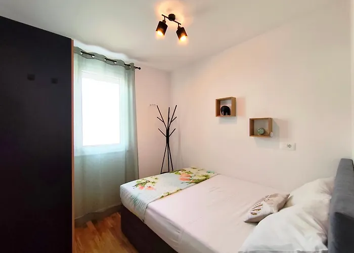 Nashi Garden Split *